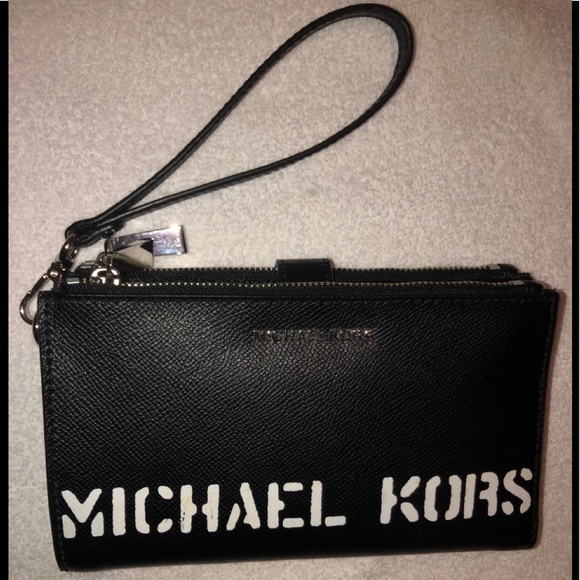 MICHAEL Michael Kors Logo Double Zip Wrist… - Picture 2 of 4